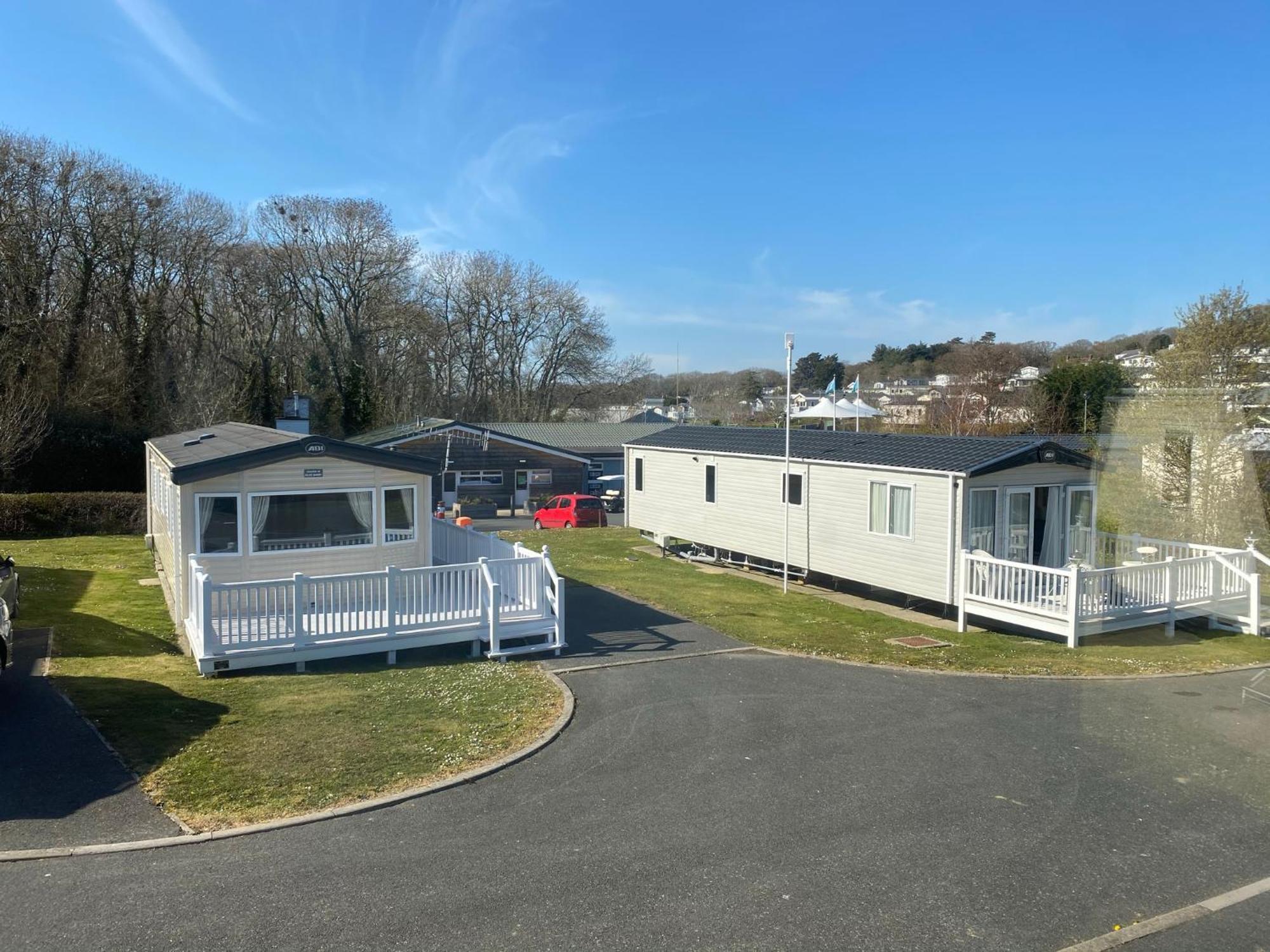 Whitecliff Bay Holiday Park - Most Popular Location Near Pools, Clubs And Beach Бембридж Экстерьер фото