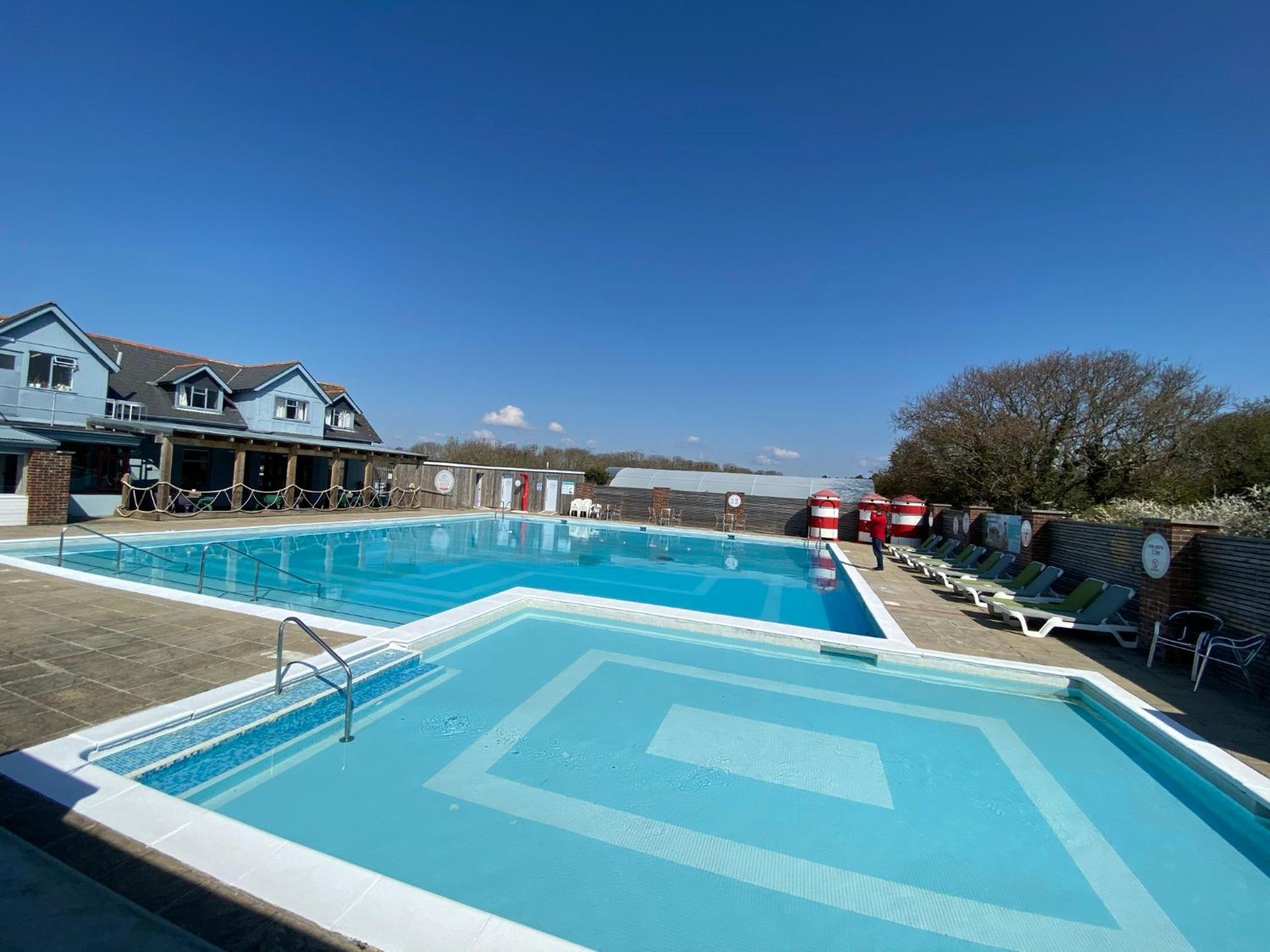 Whitecliff Bay Holiday Park - Most Popular Location Near Pools, Clubs And Beach Бембридж Экстерьер фото
