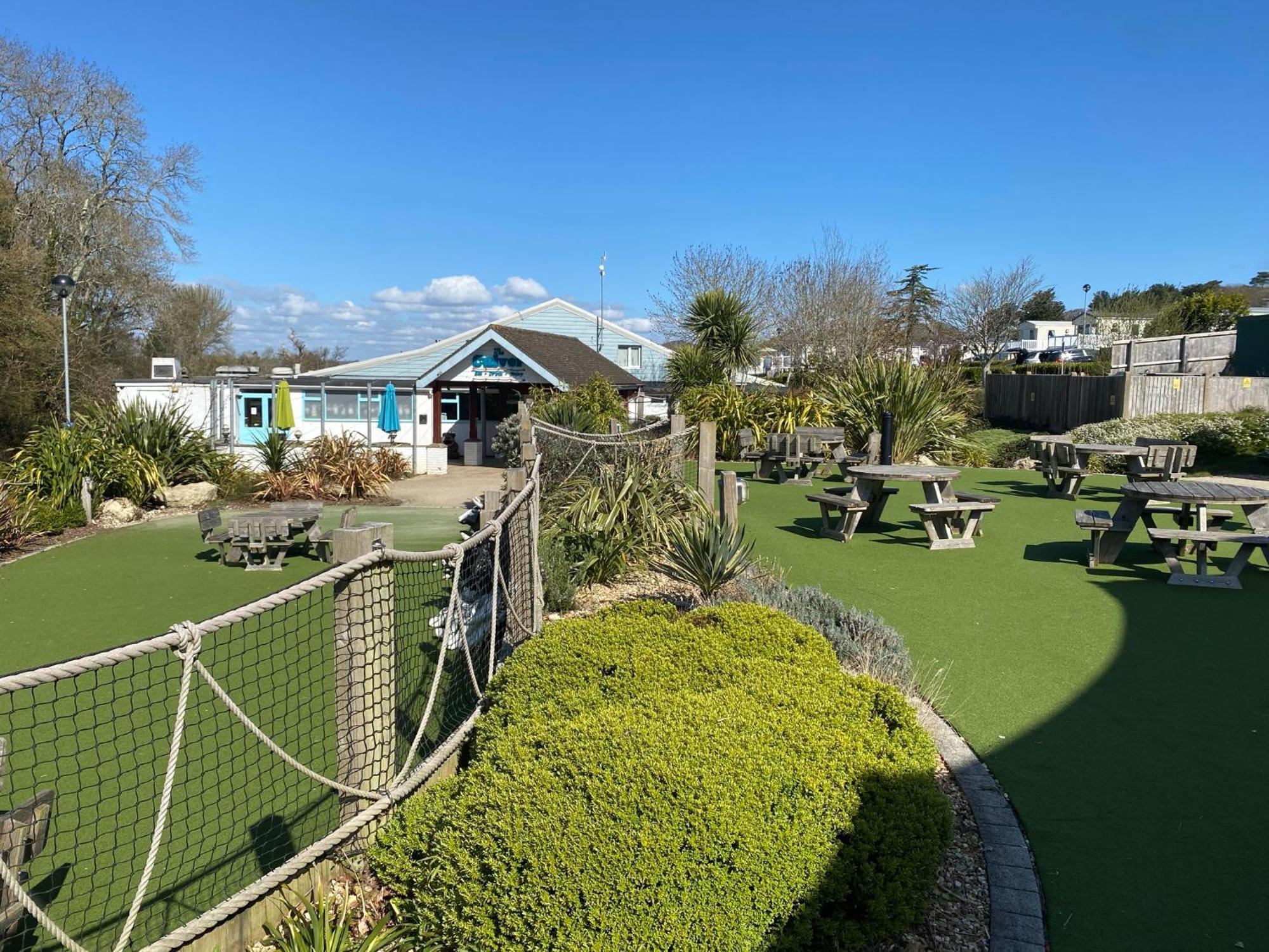 Whitecliff Bay Holiday Park - Most Popular Location Near Pools, Clubs And Beach Бембридж Экстерьер фото